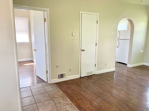 2nd image of 808.5 S Washington St