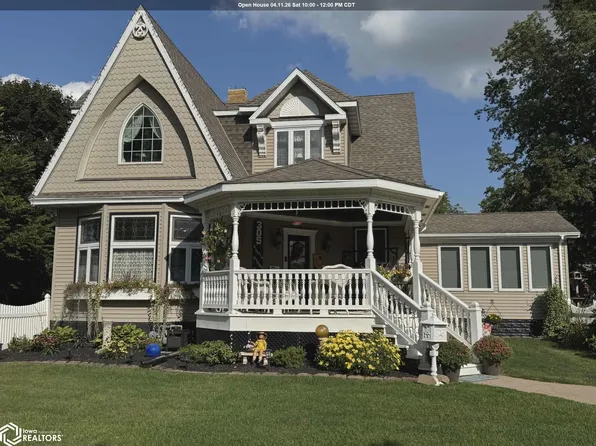 305 8th St N, Northwood, IA 50459