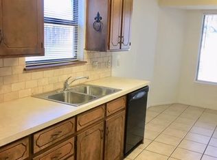 5704 93rd St, Lubbock, TX 79424