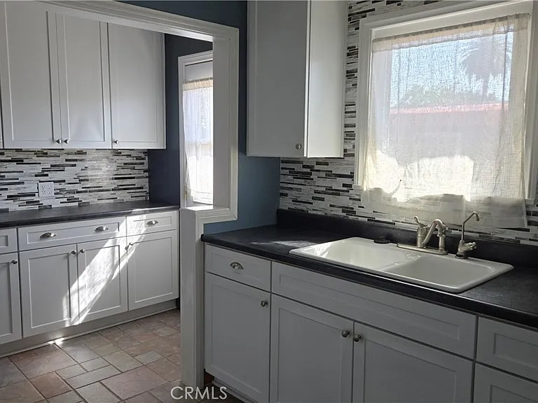 422 Bond St #1 — Photo 7