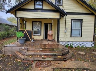 818 S 3rd Ave, Durant, OK 74701