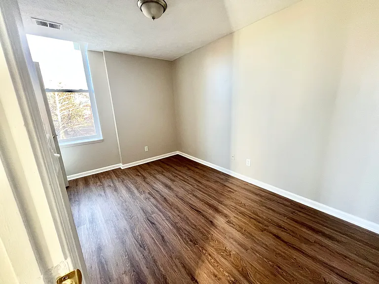 1700 Magazine St — Photo 10