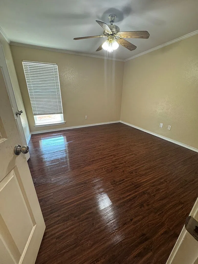 2412 Ridgeview Dr — Photo 4