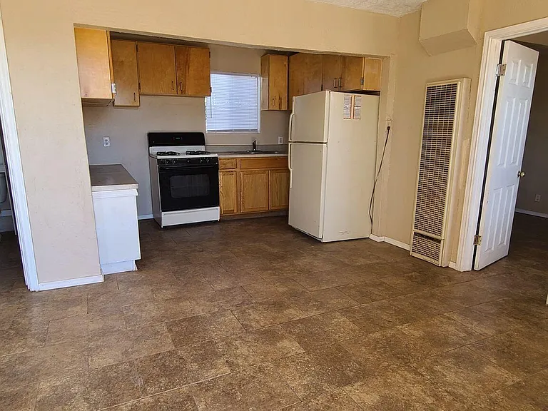8817 Lawson St #B — Photo 3