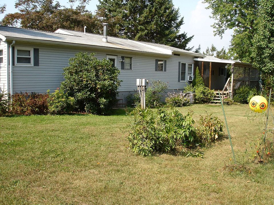 Side yard, covered porch