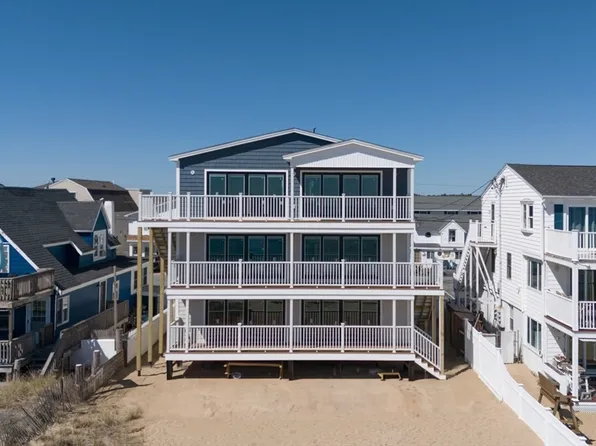 89 Atlantic Ave APT 1, Salisbury, MA 01952