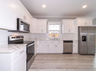 290 Cedar St, Saint Simons Island, GA 31522