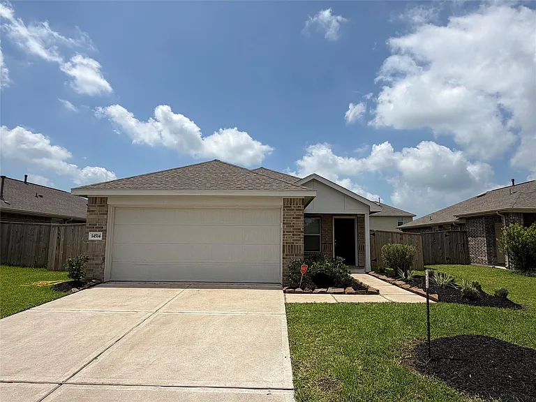 14514 Woodcott Warren Way — Photo 2