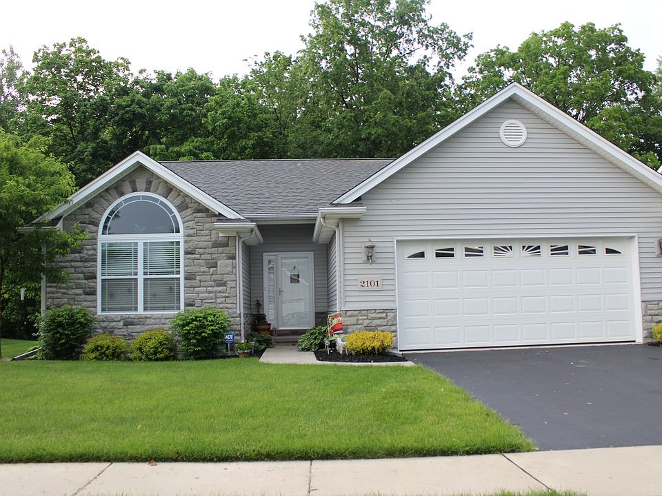 1st image of 2101 Fountain Cir