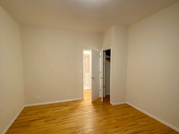 3rd image of 3426 41st St APT 1H