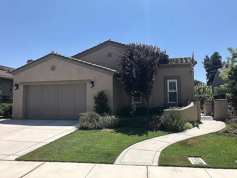 1st image of 15175 La Alameda Dr