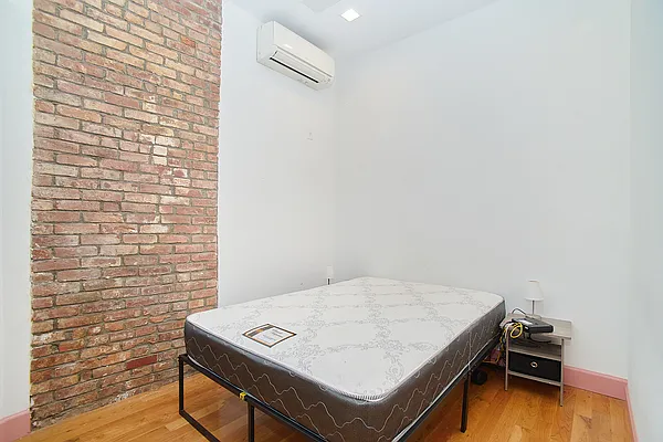 Rented by Halstead Real Estate | media 32