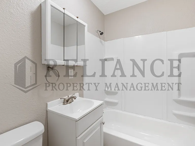 726 S Bonn St — Photo 19