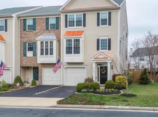 21743 Kings Crossing Ter, Ashburn, VA 20147
