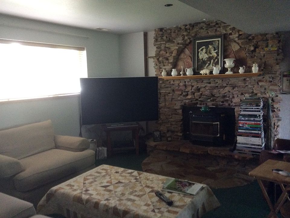 1st image of 1857 Alder Ave