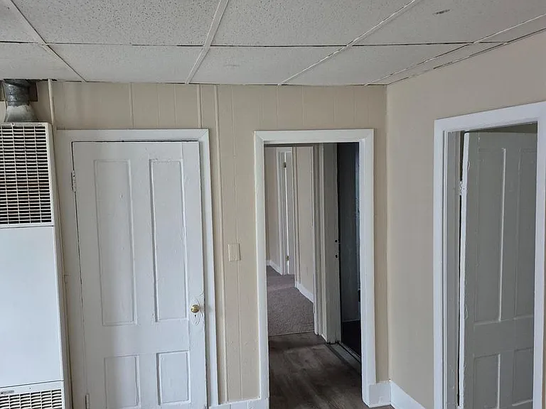 371 Manchester St — Photo 6
