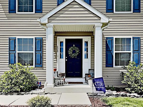 5th image of 228 Cypress St