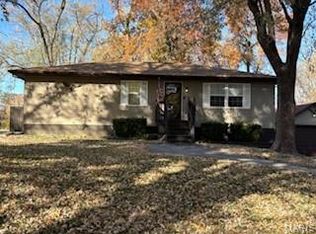 9 Hyde Park Rd, Fairview Heights, IL 62208