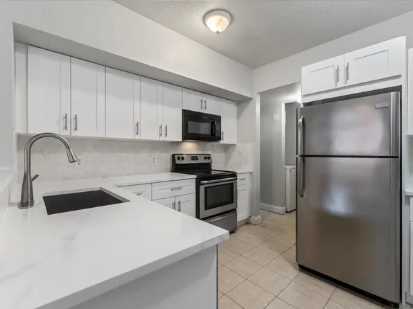 2301 Belmont Ln, Pompano Beach, FL 33068
