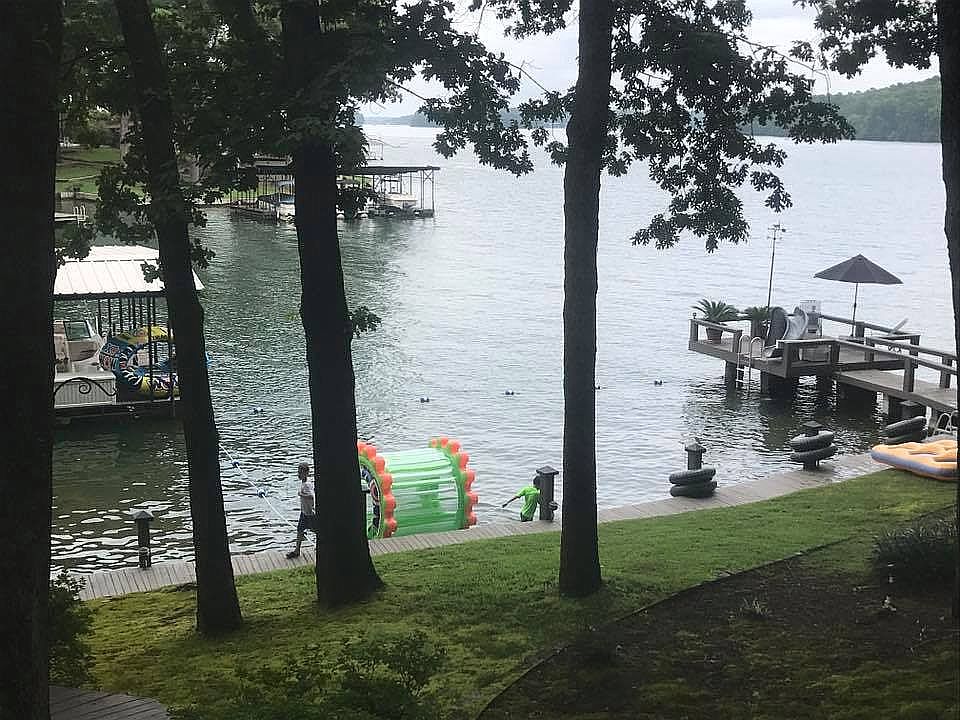 2nd image of 123 E Lakeland Point