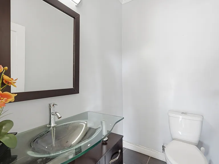 8647 Corbin Ave — Photo 28