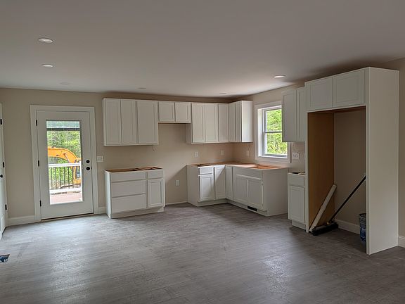 4th image of L26-2 Brackett Road