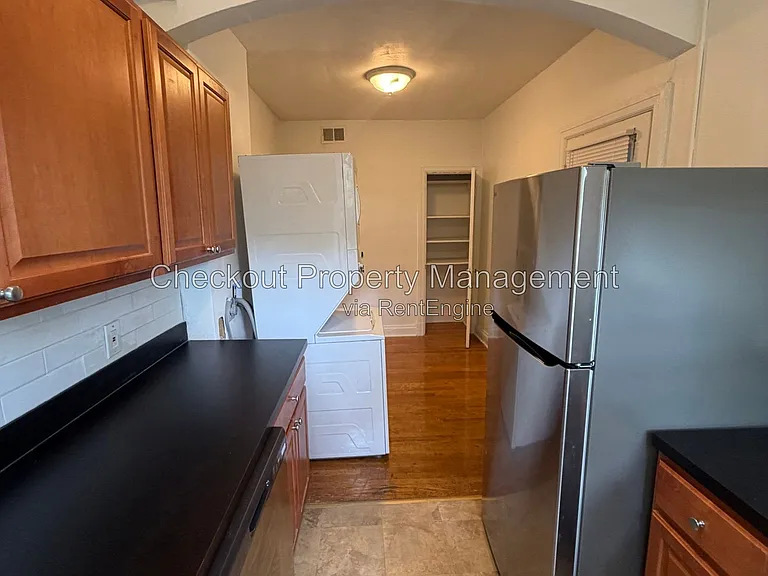 7338 Forsyth Blvd #206 — Photo 8