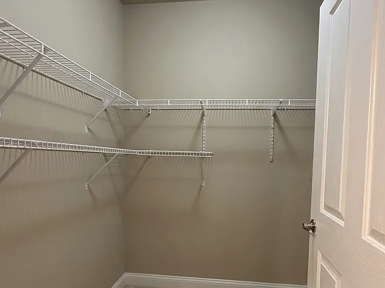 2537 Suncrest Vlg — Photo 14