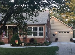 210 S 13th St, Petersburg, IL 62675