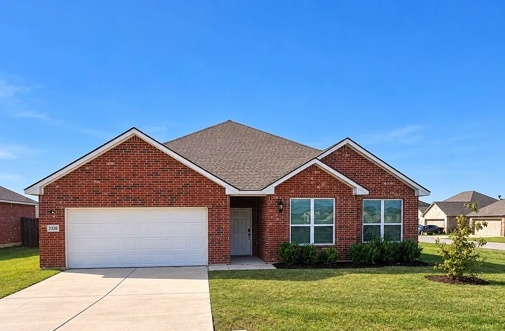 2320 Camryn Lane — Photo 1