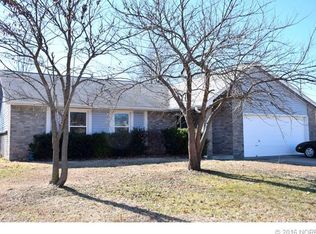 1309 W Austin Pl, Broken Arrow, OK 74011