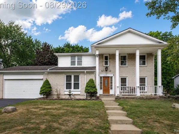 30991 Oak Valley Ct, Farmington Hills, MI 48331