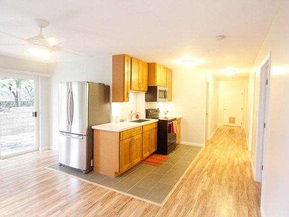 2nd image of 923 Green St #A