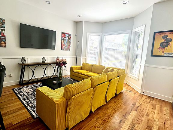 3rd image of 6613 S Langley Ave #1
