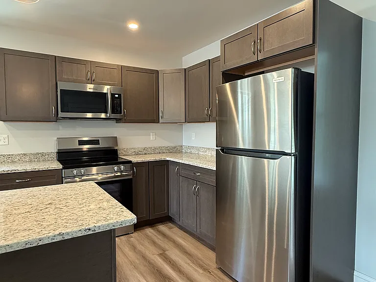 14A Academy St #D — Photo 4