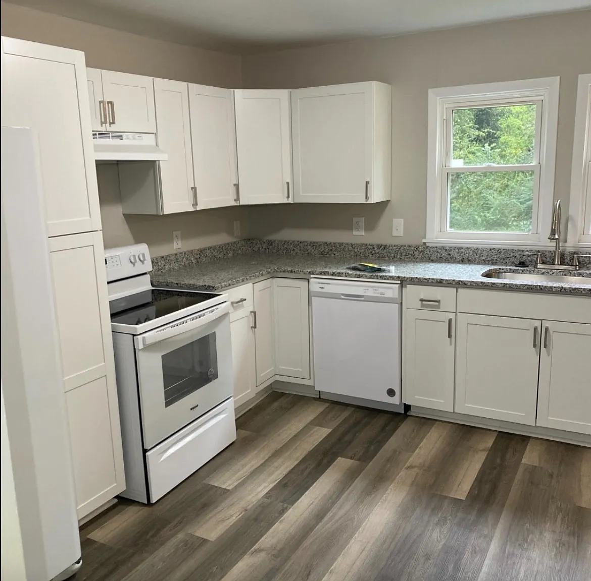 4 bed, 1753 sqft, $2,100 — Photo 2