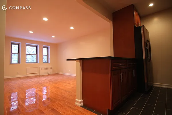 Rented by Compass | media 9