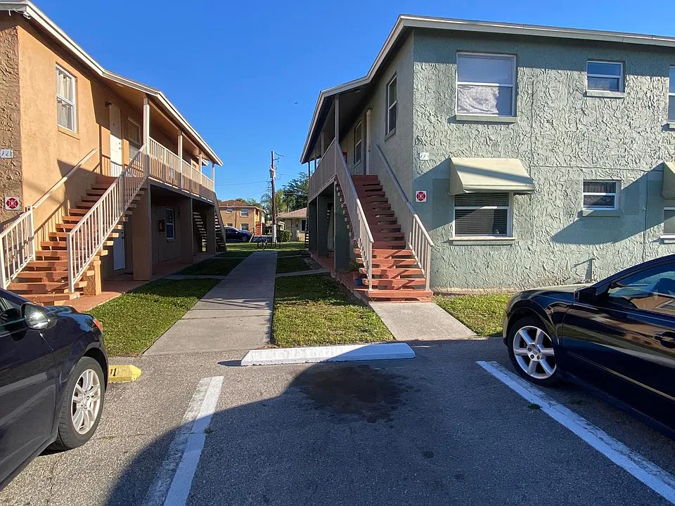 723 Michigan Ct #3
