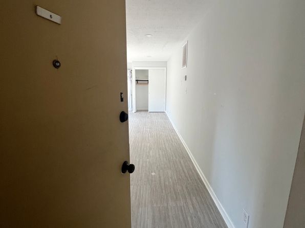 2003 Warrensville Center Rd APT 6