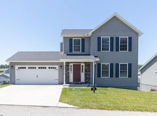 60 Friend Dr, Morgantown, WV 26508