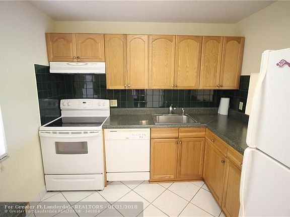 3rd image of 1020 Country Club Dr APT 109