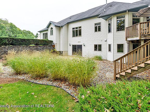 4th image of 2451 White Pine Dr