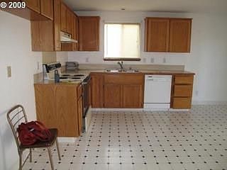 2nd image of 8107 NE 136th Ave