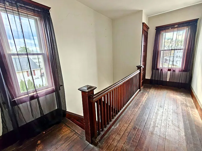 21 Dale St — Photo 22