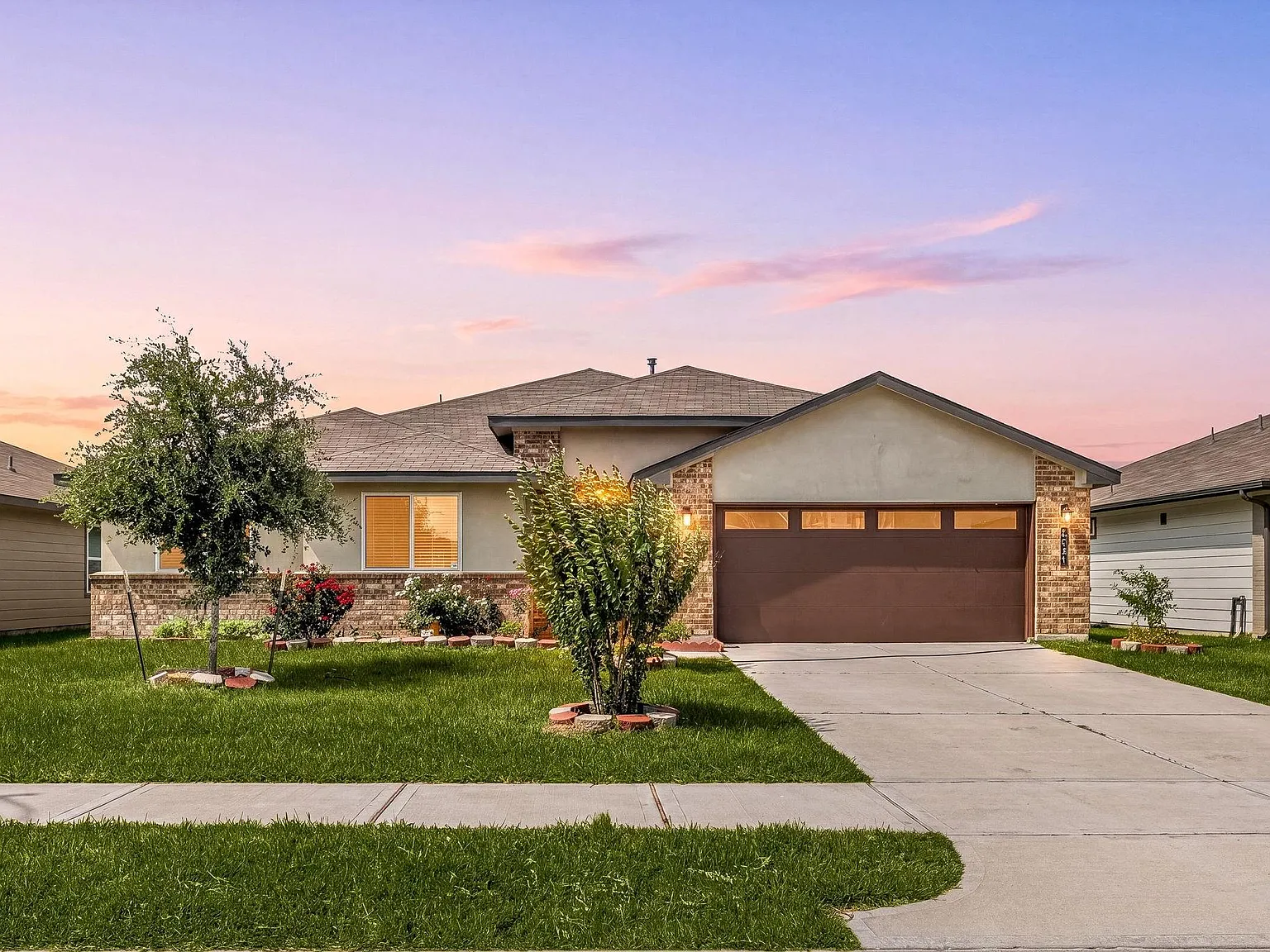 5 bed, 3.0 bath, 2670 sqft, $2,800 — Photo 1