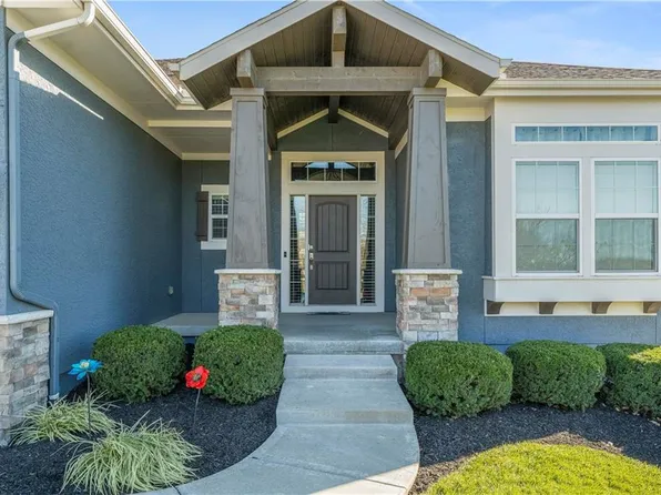 16609 Cody St, Overland Park, KS 66221