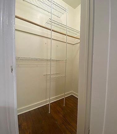 walk in bedroom closet
