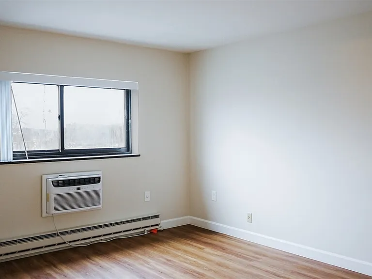 1321 Worcester Rd #501 — Photo 7