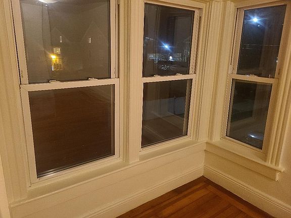 3rd image of 17 Morton St Floor 2