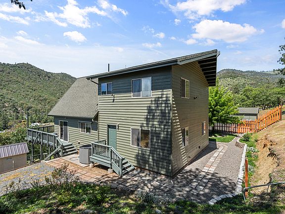 2nd image of 1050 Humbug Creek Rd
